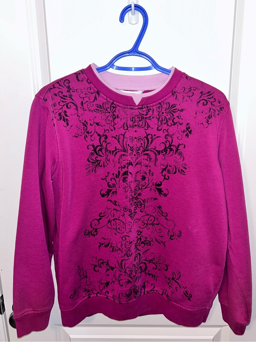 Women's Fuchsia Crewneck Sweater with Y2K print